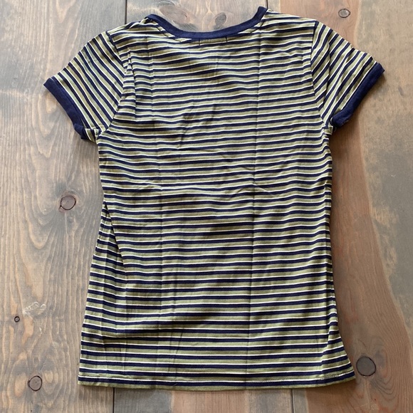 Short Sleeve Top - Picture 3 of 3